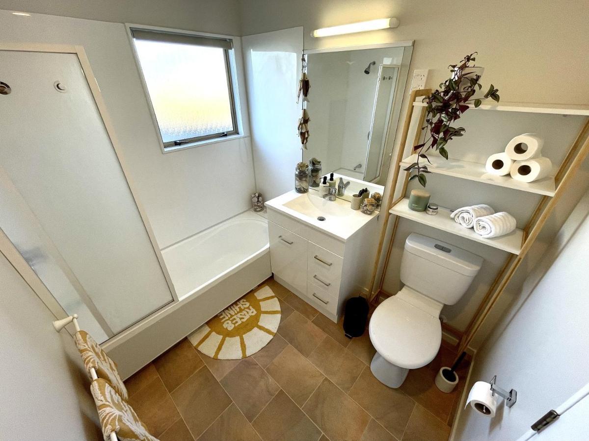 Papamoa Two Rooms & Kitchenette - Dogs Welcome Exteriör bild