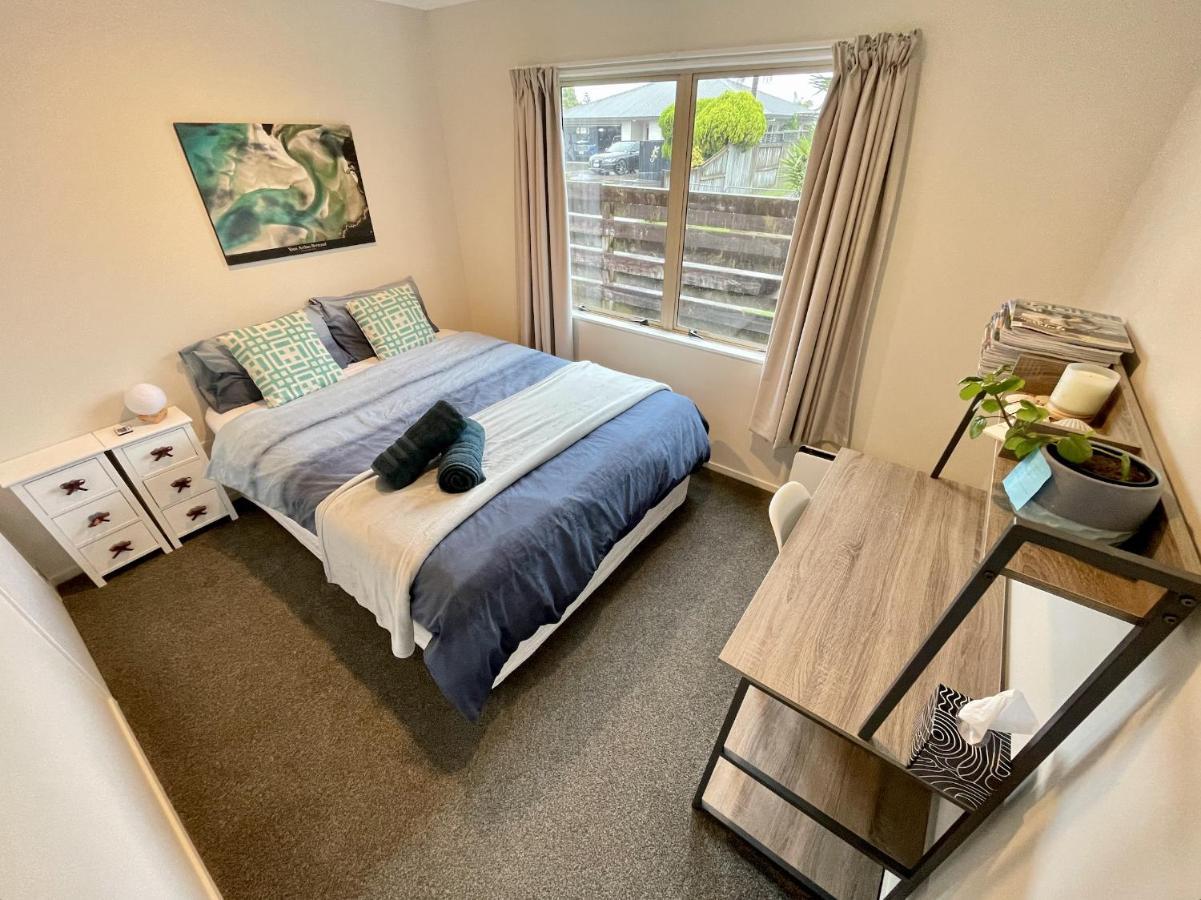 Papamoa Two Rooms & Kitchenette - Dogs Welcome Exteriör bild